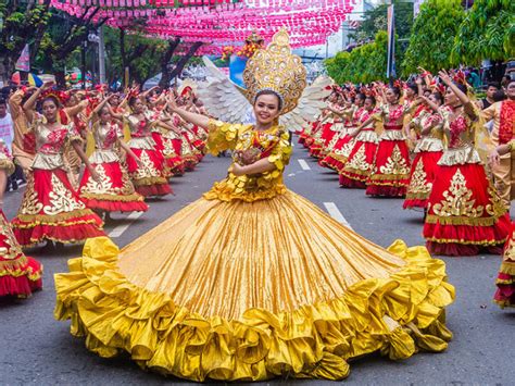 Sinulog Festivali: Kutsal Tanrıça Hümelea'nın Onuruna Yapılan Dini Gösteri ve Kültürel Birleşme